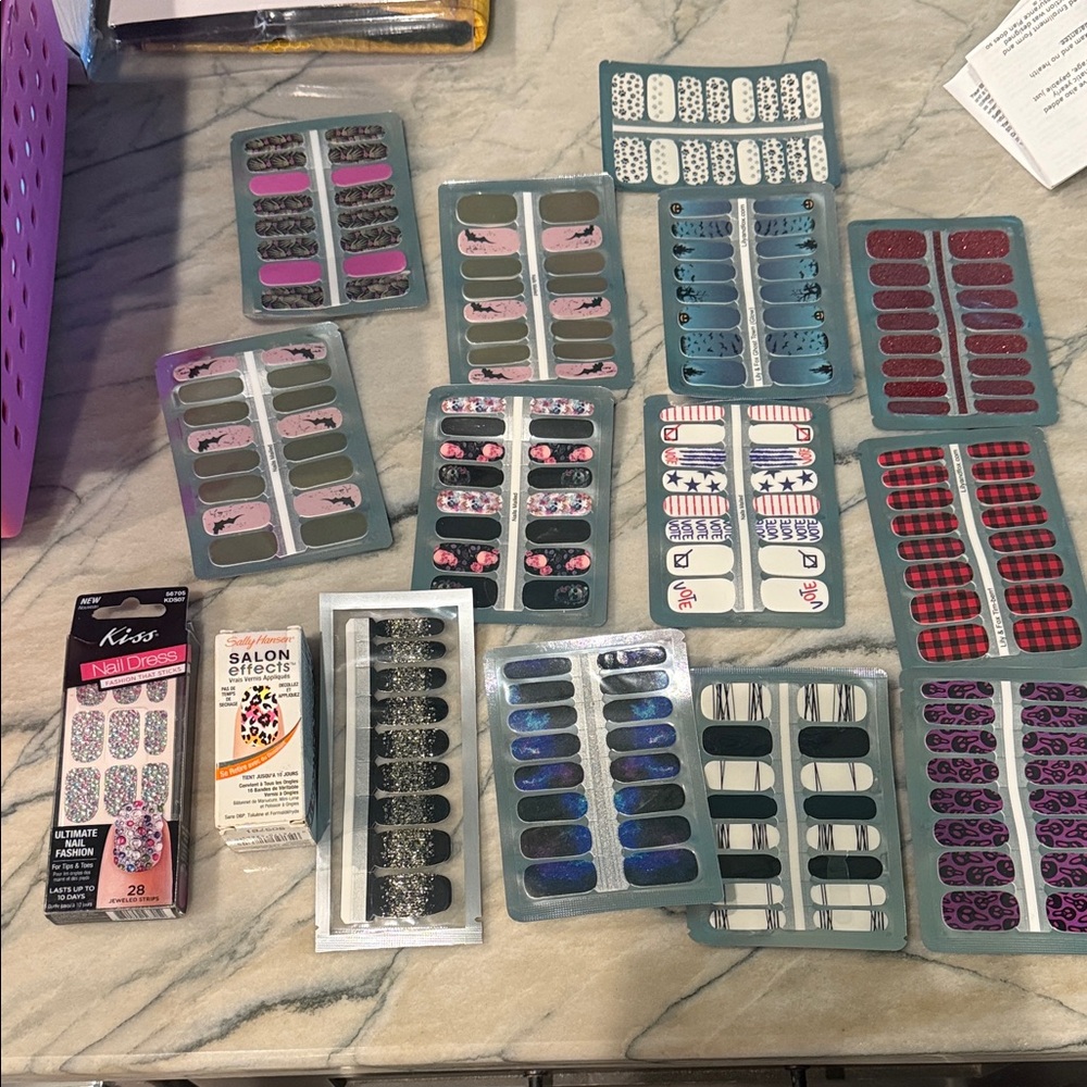 Kiss Nail Dress Stickers - Vibrant Collection